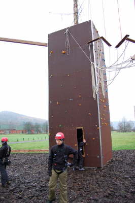 und das ein riesen Kantholz    oh  stimmt nicht  das ist der Kletterturm
