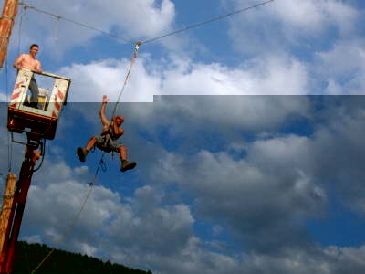 selbst die Kids haben Spass beim helfen